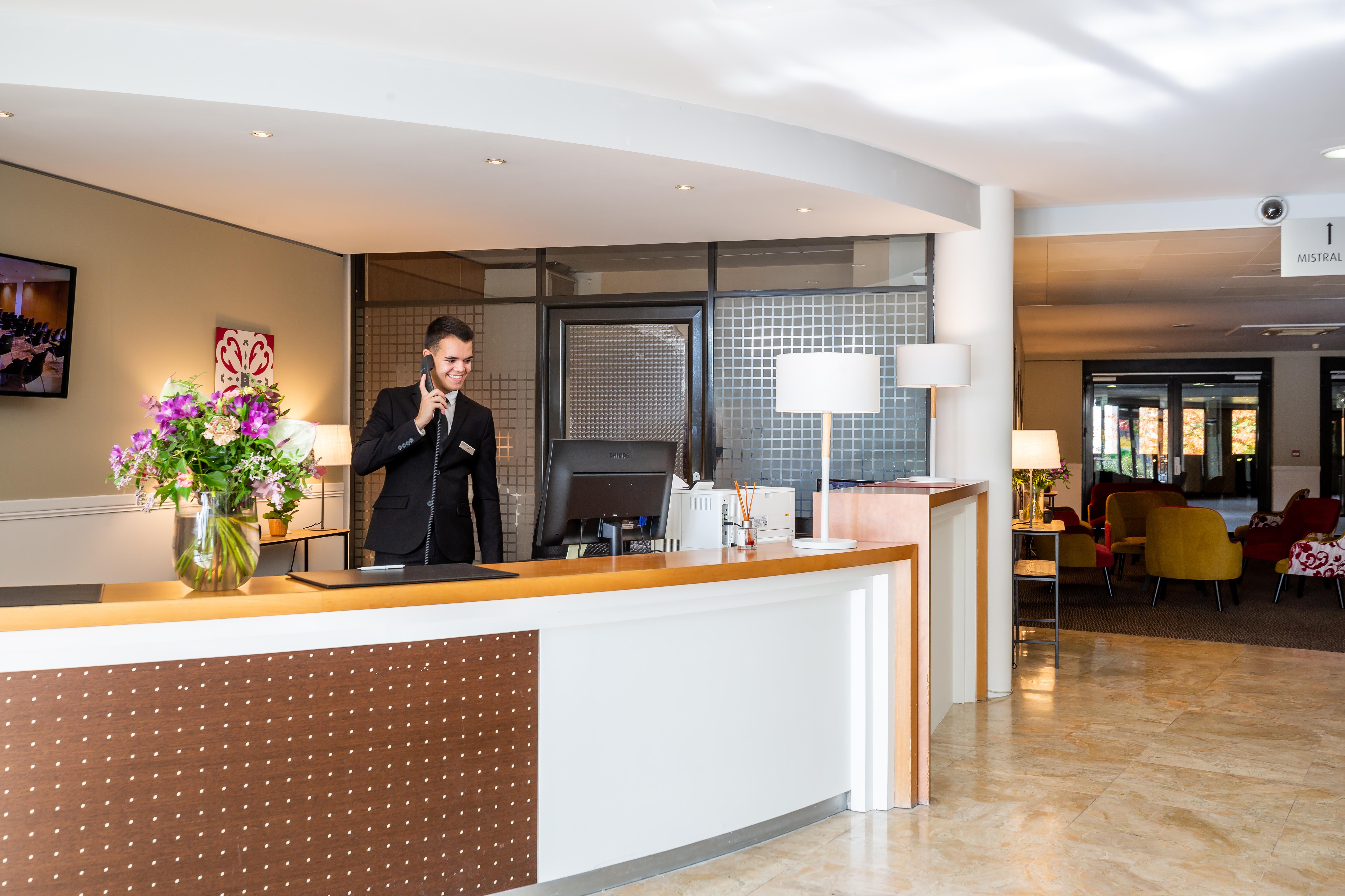Hotel Le M & Bordeaux Aeroport By & Preference